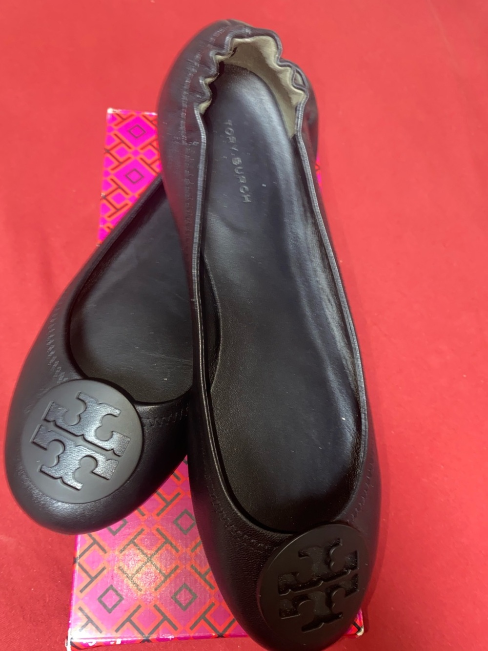Tory Burch Black Leather Logo Round-Toe Ballet Flats - Picture 3 of 4